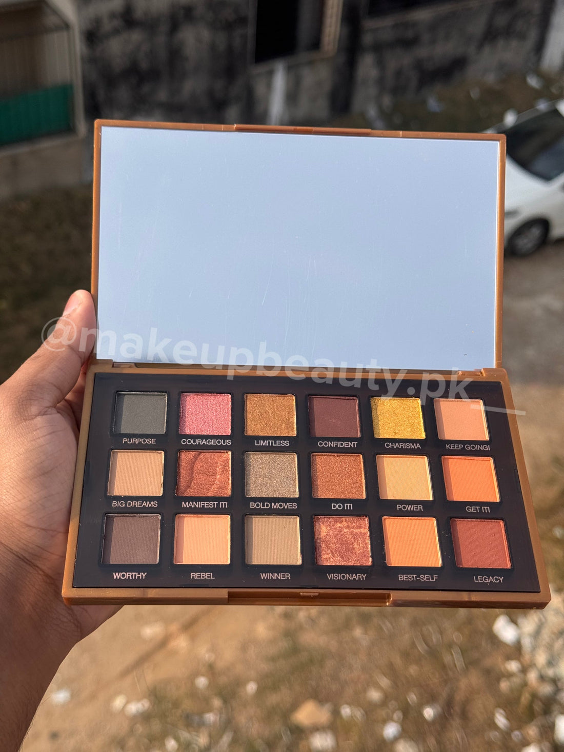 HudaBeauty Empowered Eyeshadow