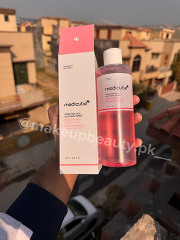 Medicube PDRN Pink Soothing Toner 250 ML.