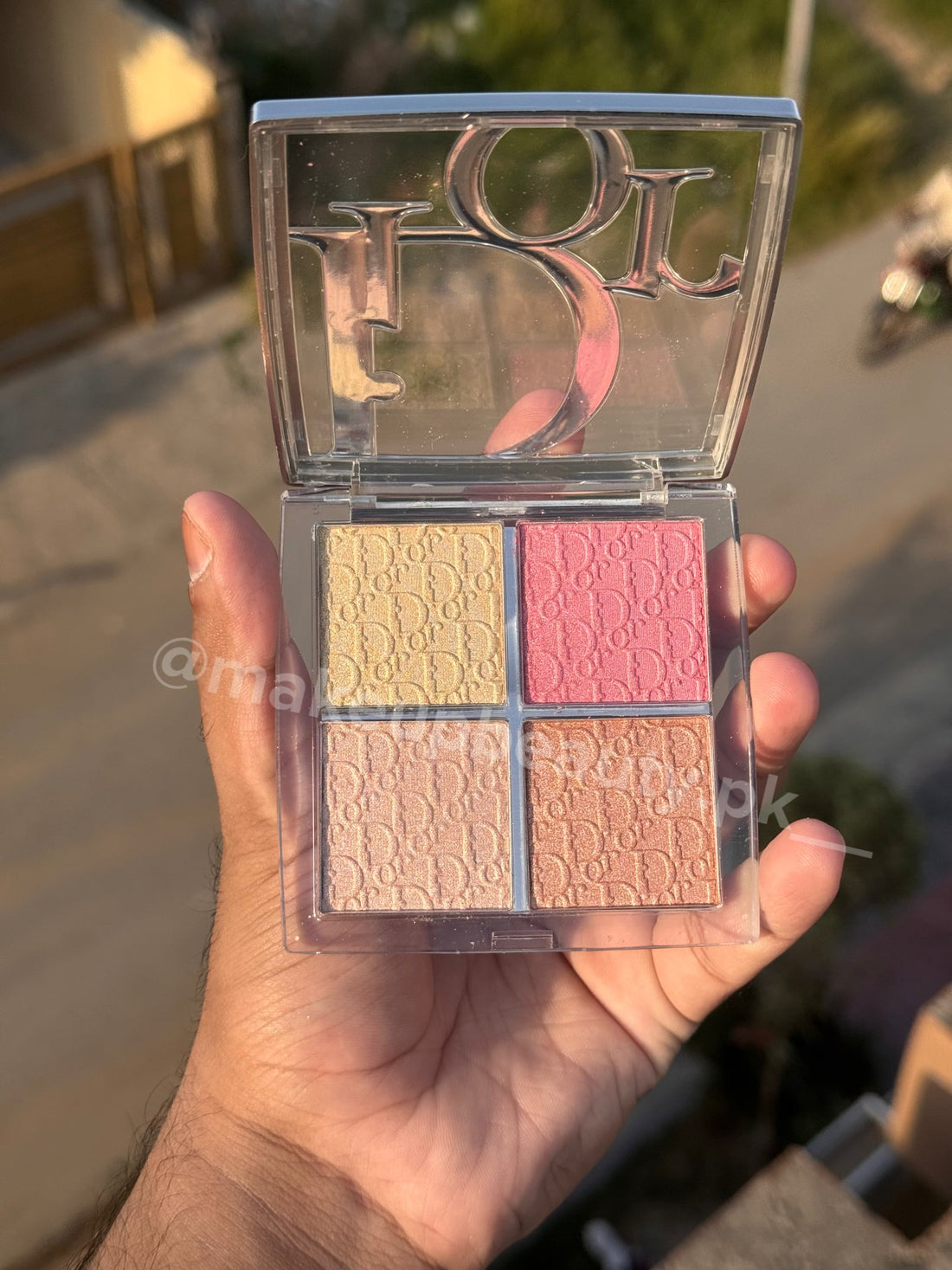 Dior Backstage glow maximizer Palette shade# 004 Rose Gold glow