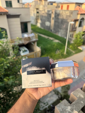 Fenty Beauty Pro Filt’r Instant Retouch Setting Powder 28 g. Shade: 02(Butter)